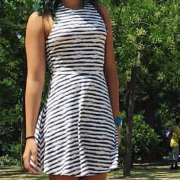 Sundress - Picture 4 of 4